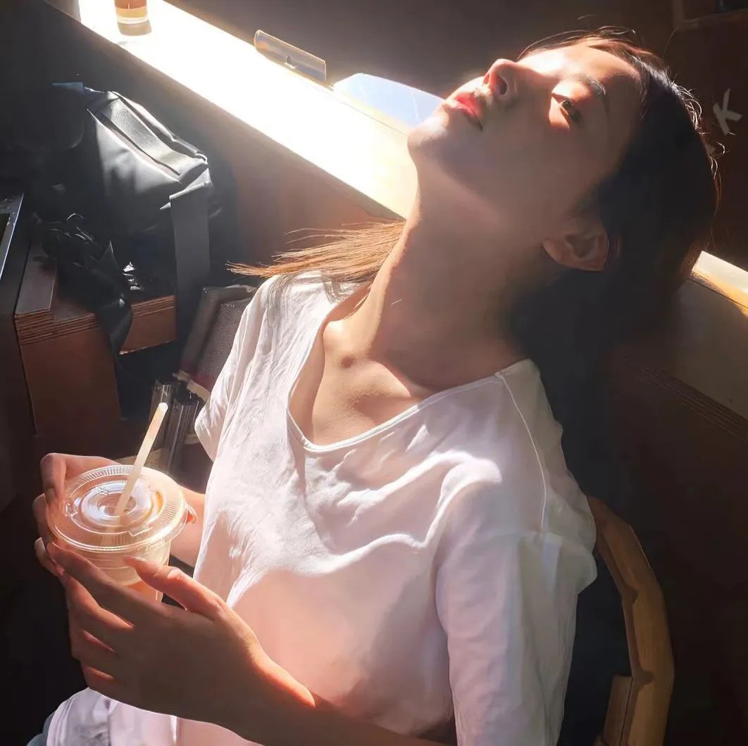 尤物倾城